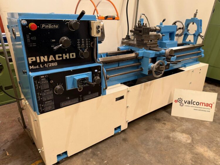 Alternative view of Pinacho L1/260 Centre Lathe 1600 mm with Digital Readout