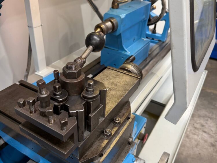 Torno paralelo Pinacho SP 250 x 1650 mm - Imagen 6