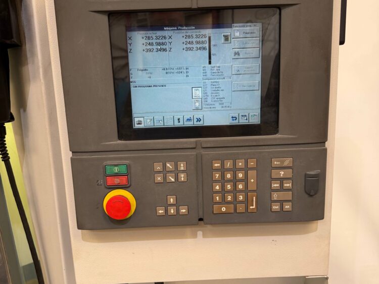 Cincinnati Arrow 2-1000 CNC Machining Centre with Siemens Acramatic 2100 - Image 5