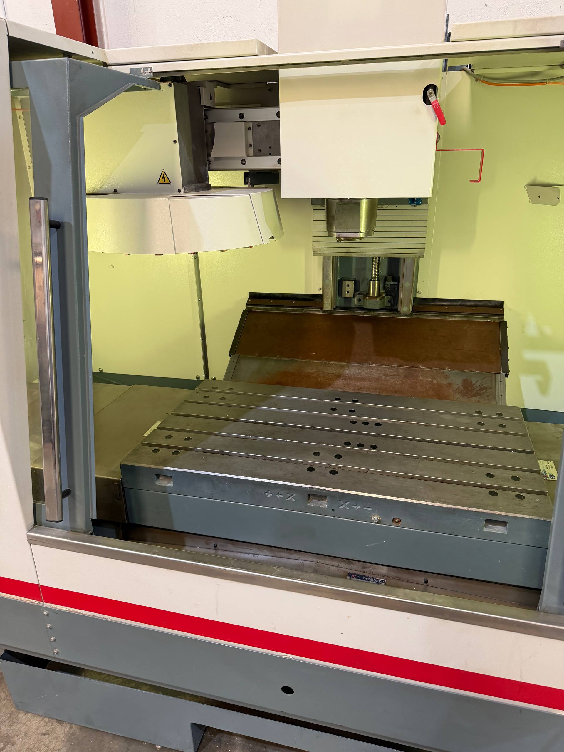 Cincinnati Arrow 2-1000 CNC Machining Centre with Siemens Acramatic 2100 - Image 6