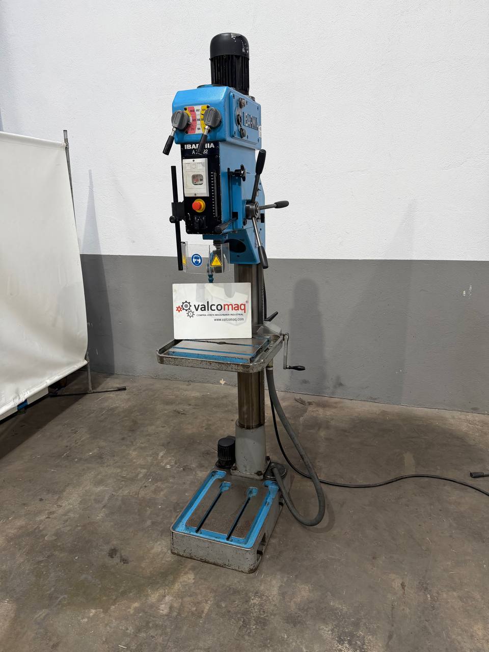 Taladro de Columna Ibarmia AX 32 de Engranajes con Avance Automático