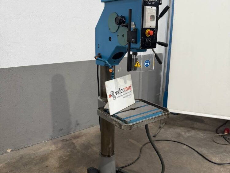 Alternative view of Taladro de Columna Ibarmia AX 32 de Engranajes con Avance Automático