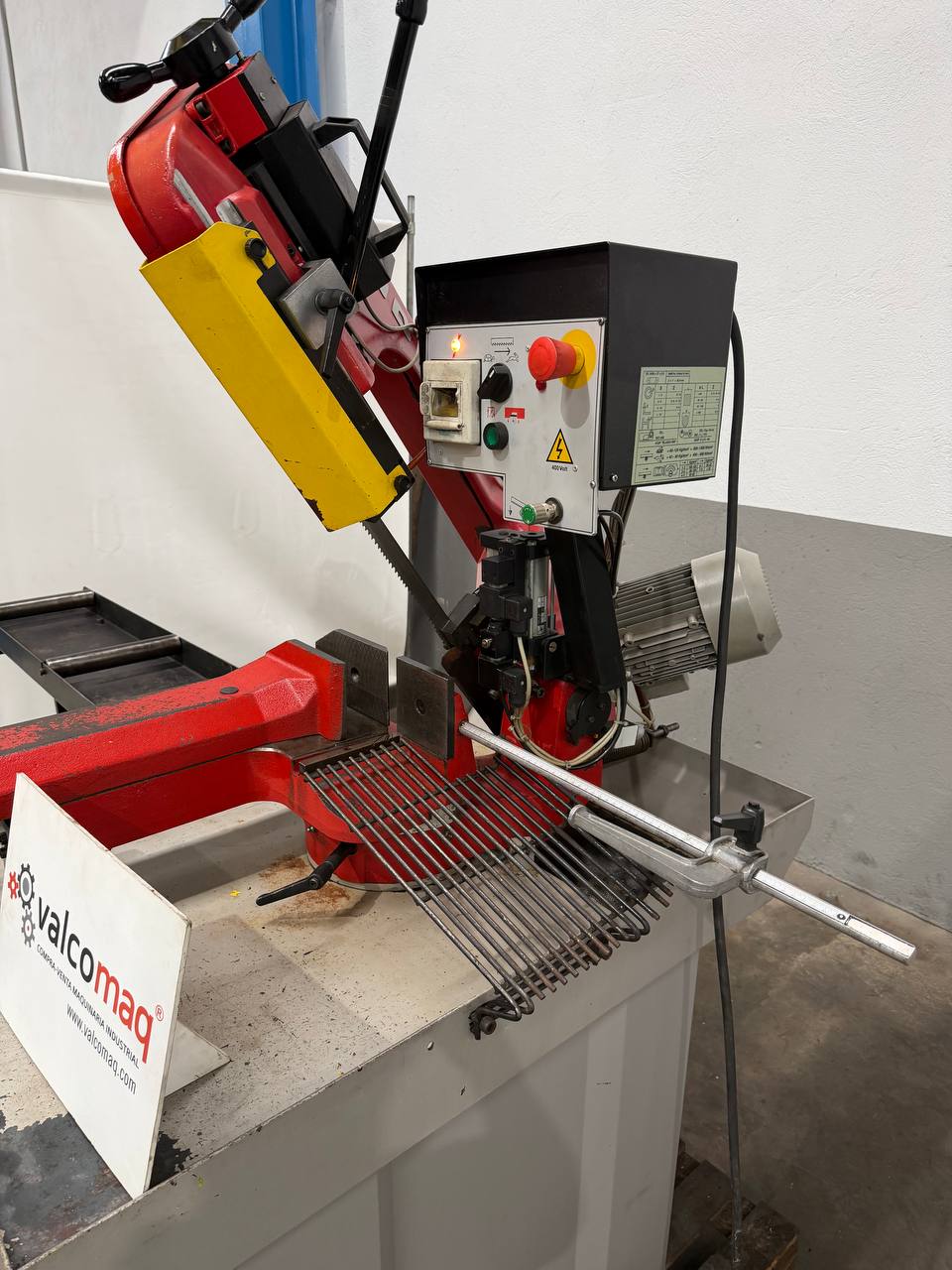 Fat 270 Manual Bandsaw with Roller Tables - Image 4