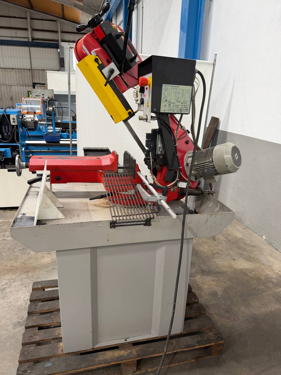 Fat 270 Manual Bandsaw with Roller Tables - Image 5