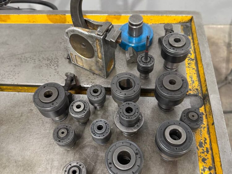 CMA RH-20 Single-Arm Hydraulic Tapping Machine - Image 7