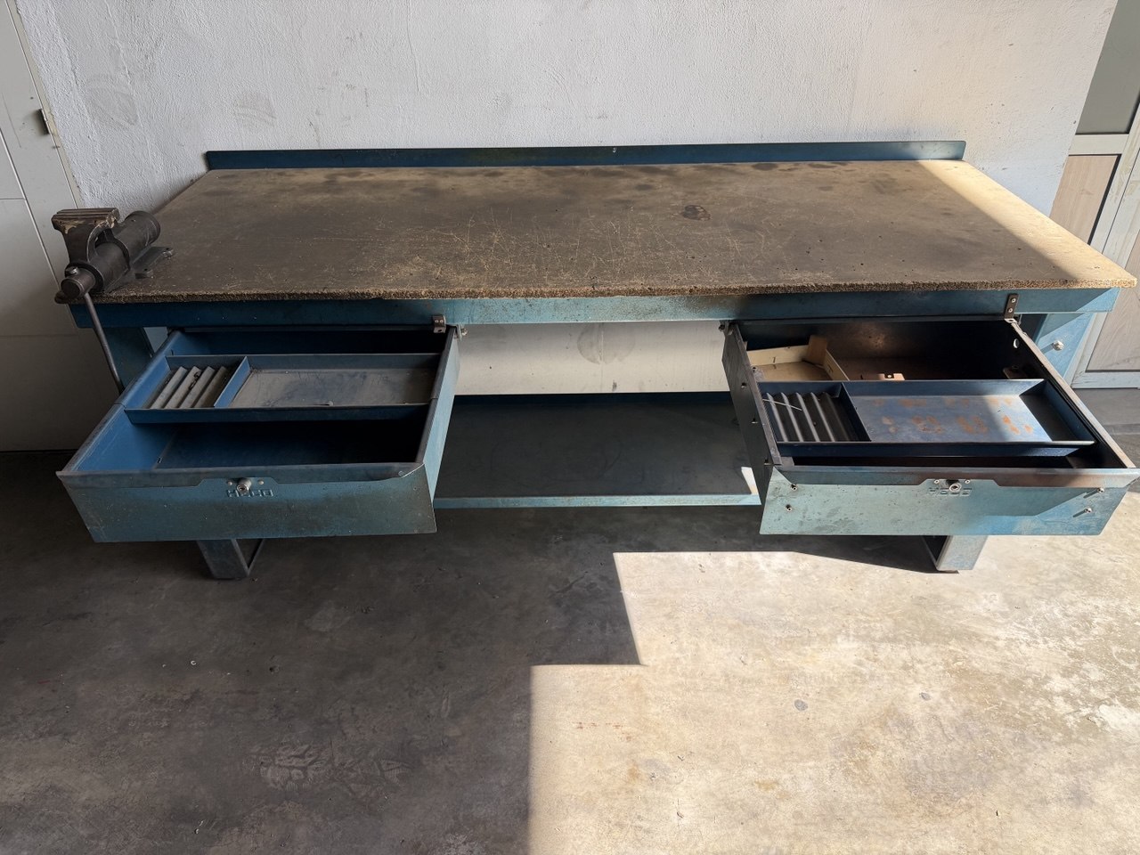 Heco Workbench 2000 mm with Two Drawers and Bench Vice - Image 4