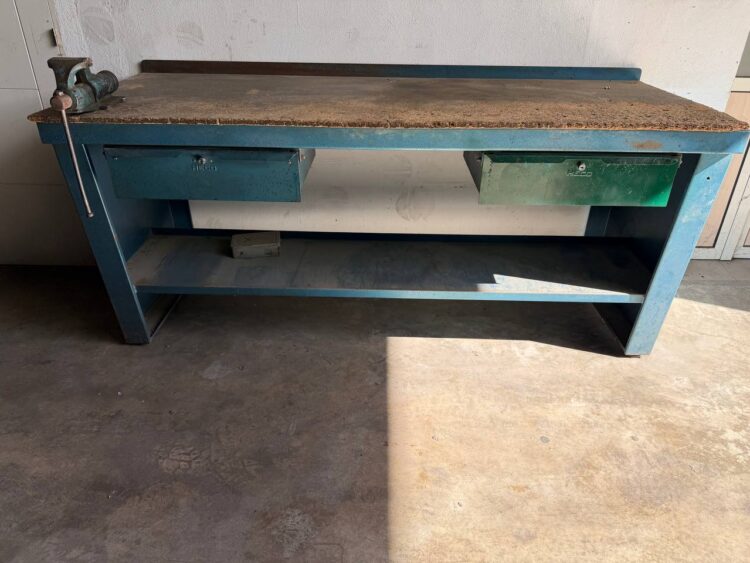 Heco Workbench 2000 mm with Two Drawers and Bench Vice