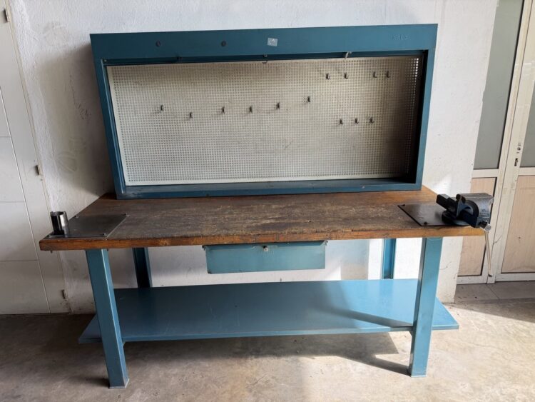 Heco Workbench 2000 mm with Tool Cabinet and Acesa Bench Vice