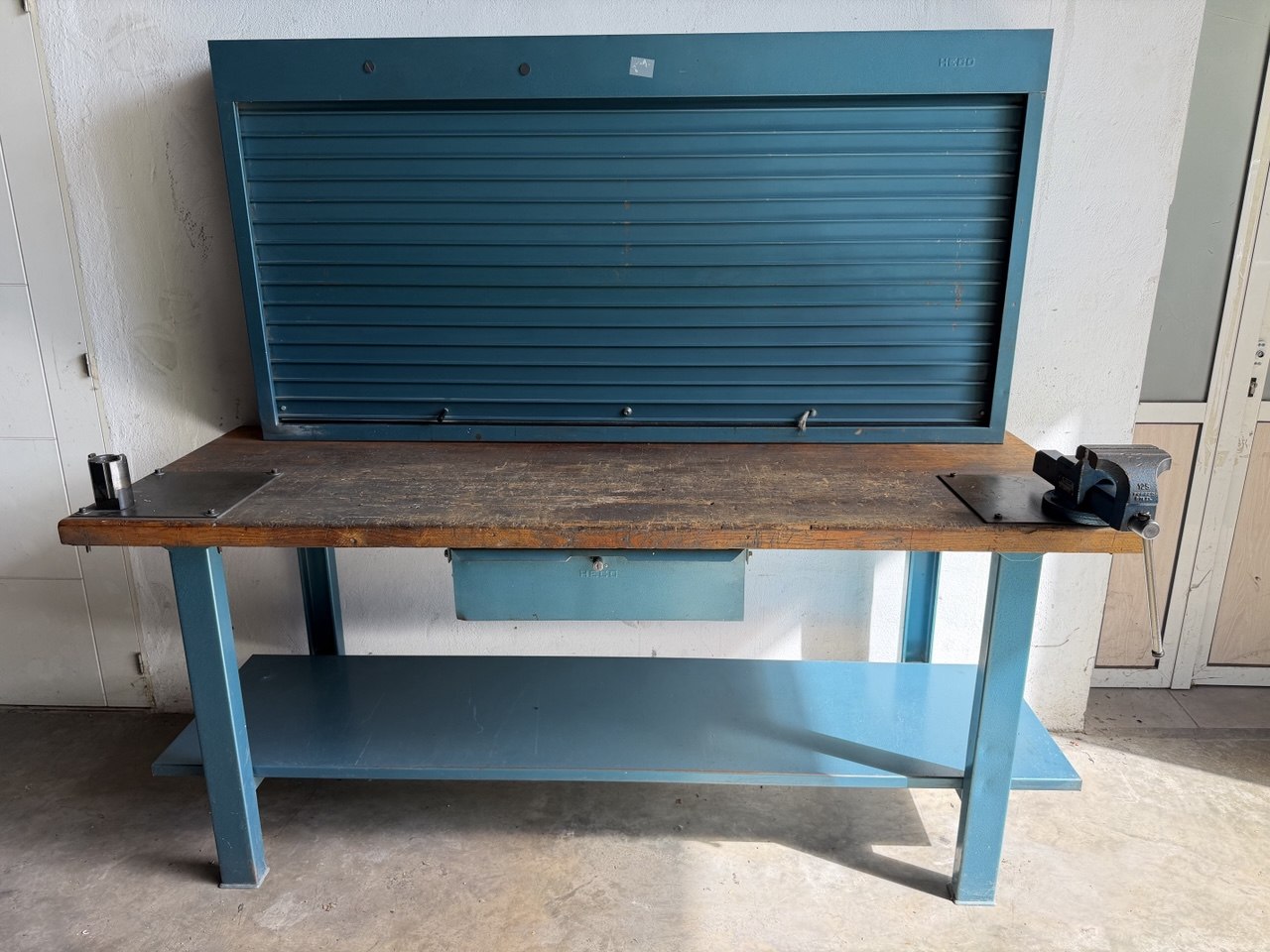 Heco Workbench 2000 mm with Tool Cabinet and Acesa Bench Vice - Image 2