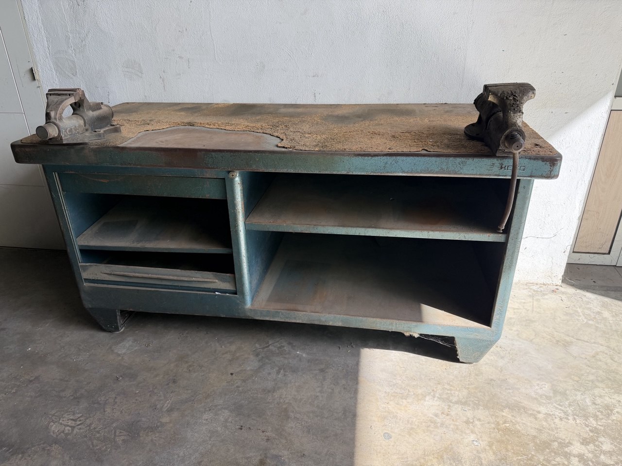 Heavy-Duty Heco Workbench 1800 mm with Two Bench Vices