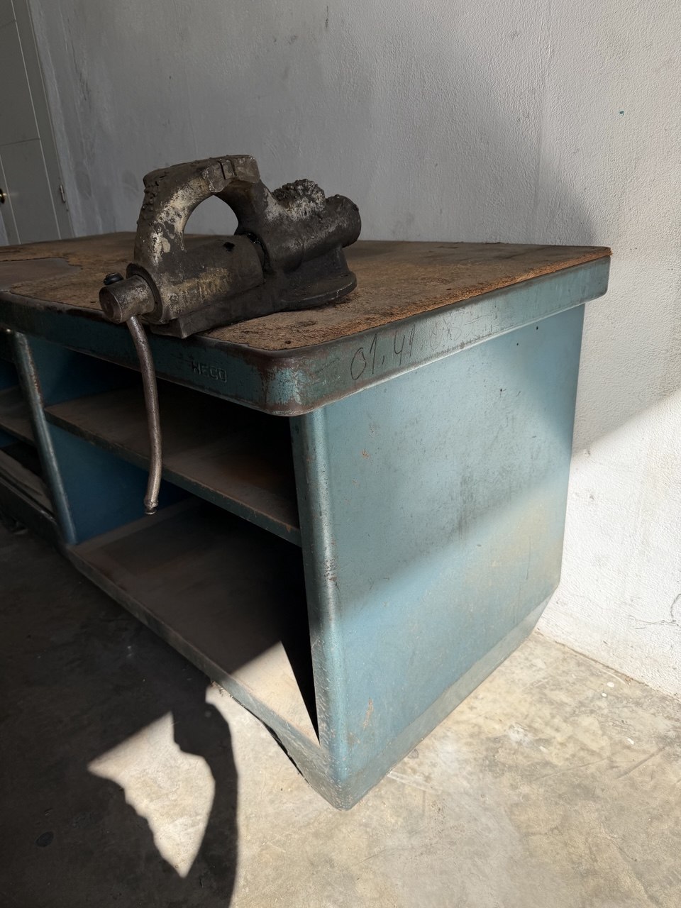 Heavy-Duty Heco Workbench 1800 mm with Two Bench Vices - Image 5