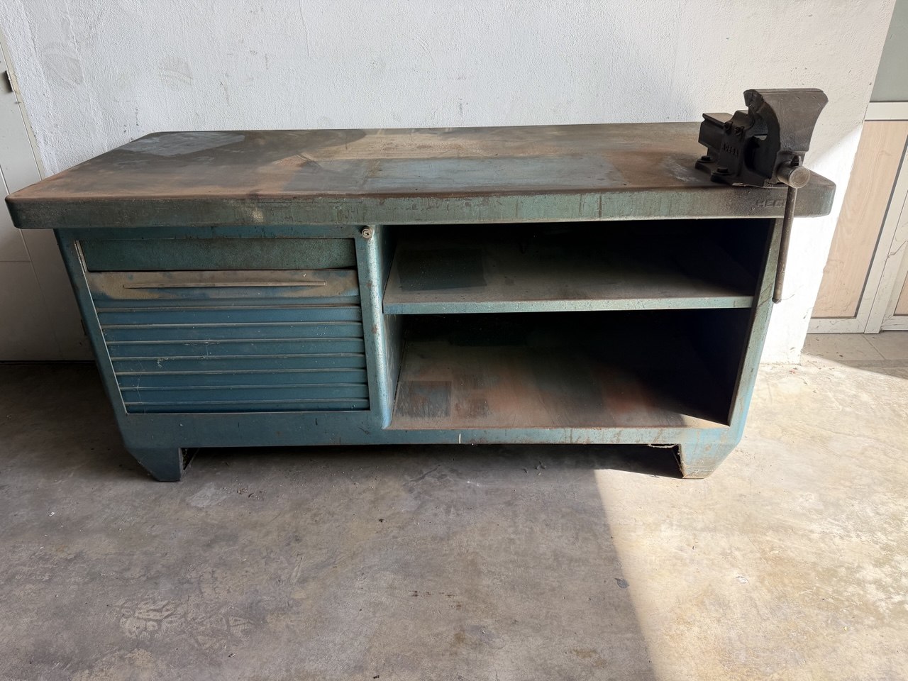 Heavy-Duty Heco Workbench 1800 mm with Acesa Bench Vice