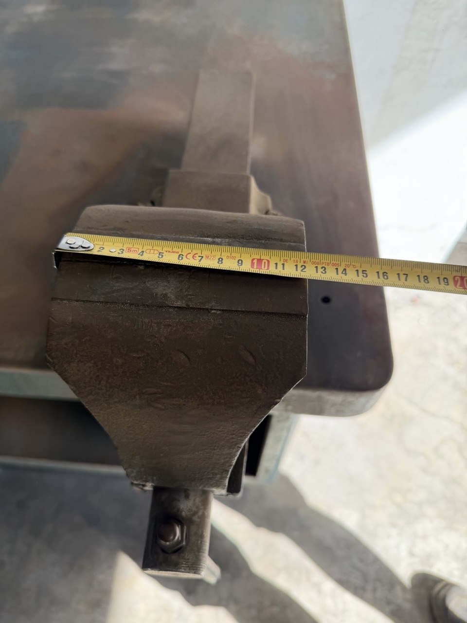 Heavy-Duty Heco Workbench 1800 mm with Acesa Bench Vice - Image 9