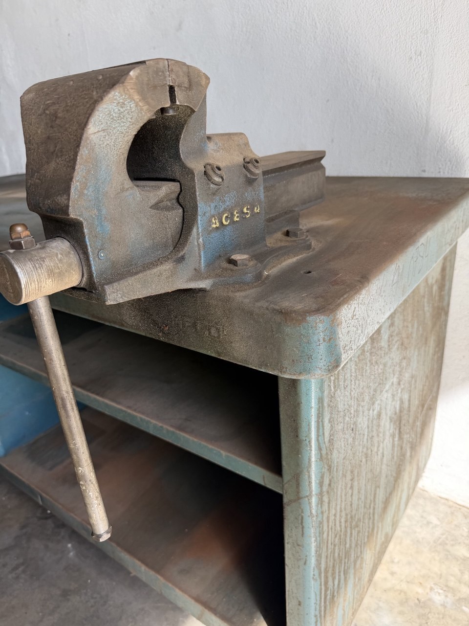 Heavy-Duty Heco Workbench 1800 mm with Acesa Bench Vice - Image 11