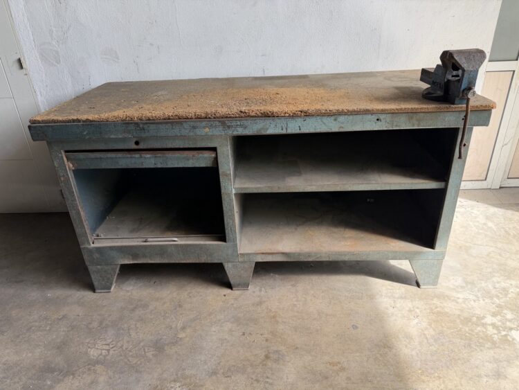 Heavy-Duty Heco Workbench 1830 mm with Acesa Bench Vice