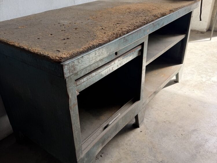 Heavy-Duty Heco Workbench 1830 mm with Acesa Bench Vice - Image 3