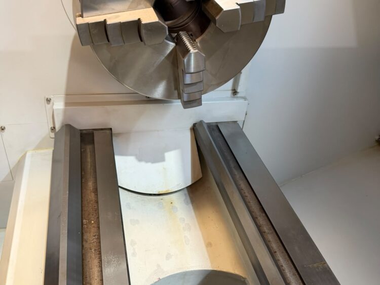 New CK6166 x 2000 mm CNC Lathe with Fanuc Control - Image 3