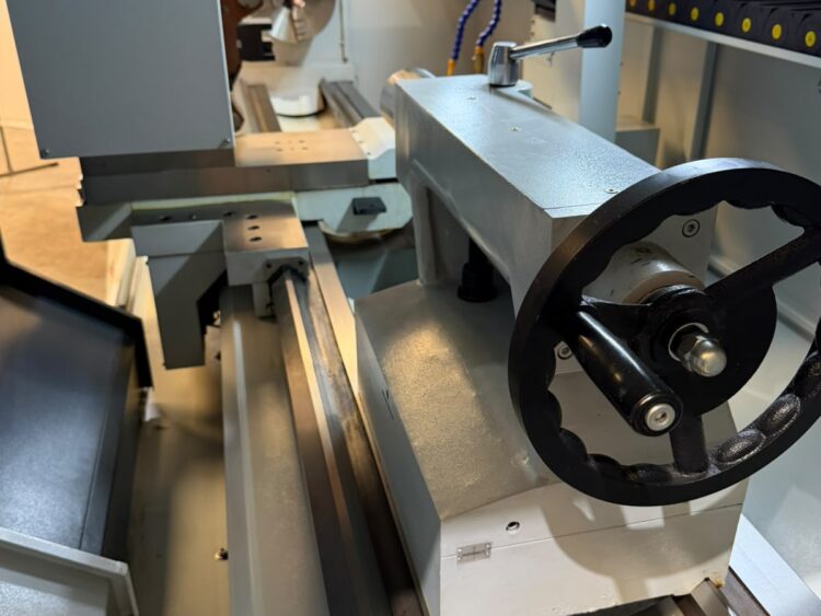 New CK6166 x 2000 mm CNC Lathe with Fanuc Control - Image 6